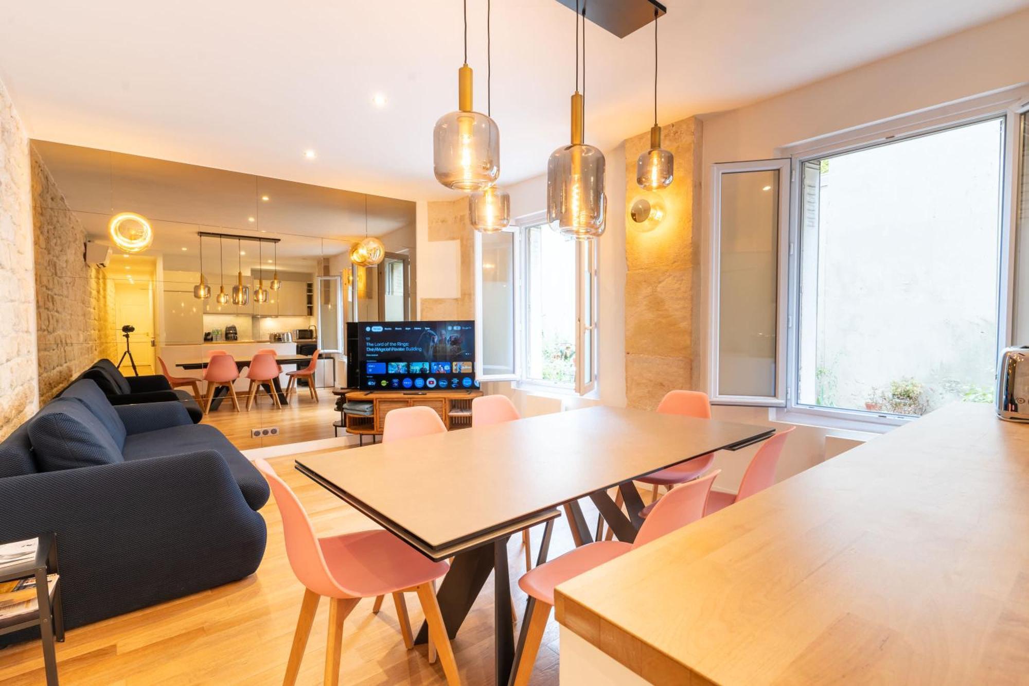 Loft 4 Bedroom Montmartre Pigalle Ac By Lcc Agency Paris Exterior photo